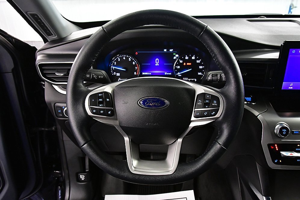 Used 2022 Ford Explorer XLT w/ Equipment Group 202A image 20