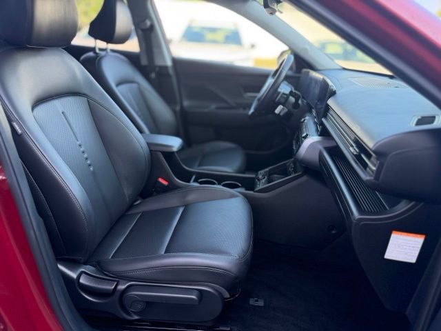 Used 2025 Hyundai Kona Limited FWD image 27