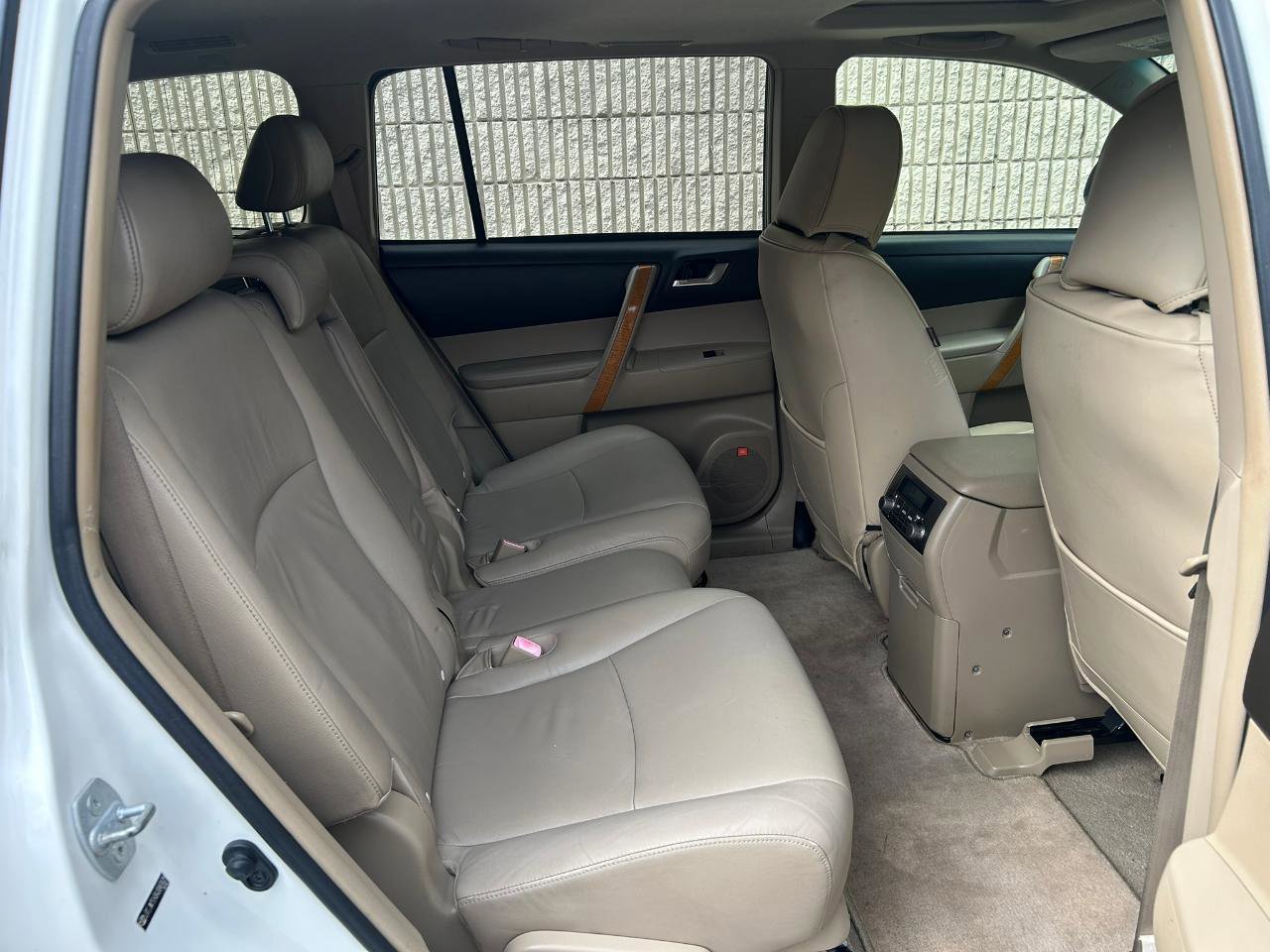 Used 2010 Toyota Highlander Limited image 17
