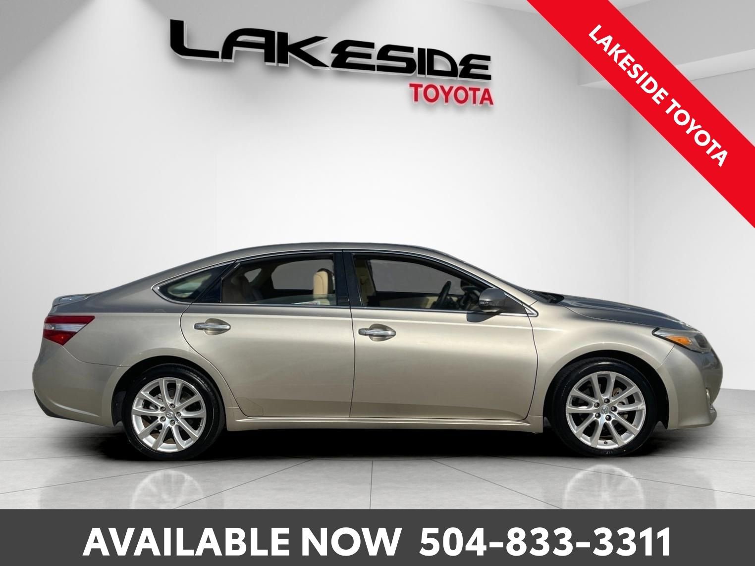 Used 2015 Toyota Avalon Limited w/ Technology Package image 7