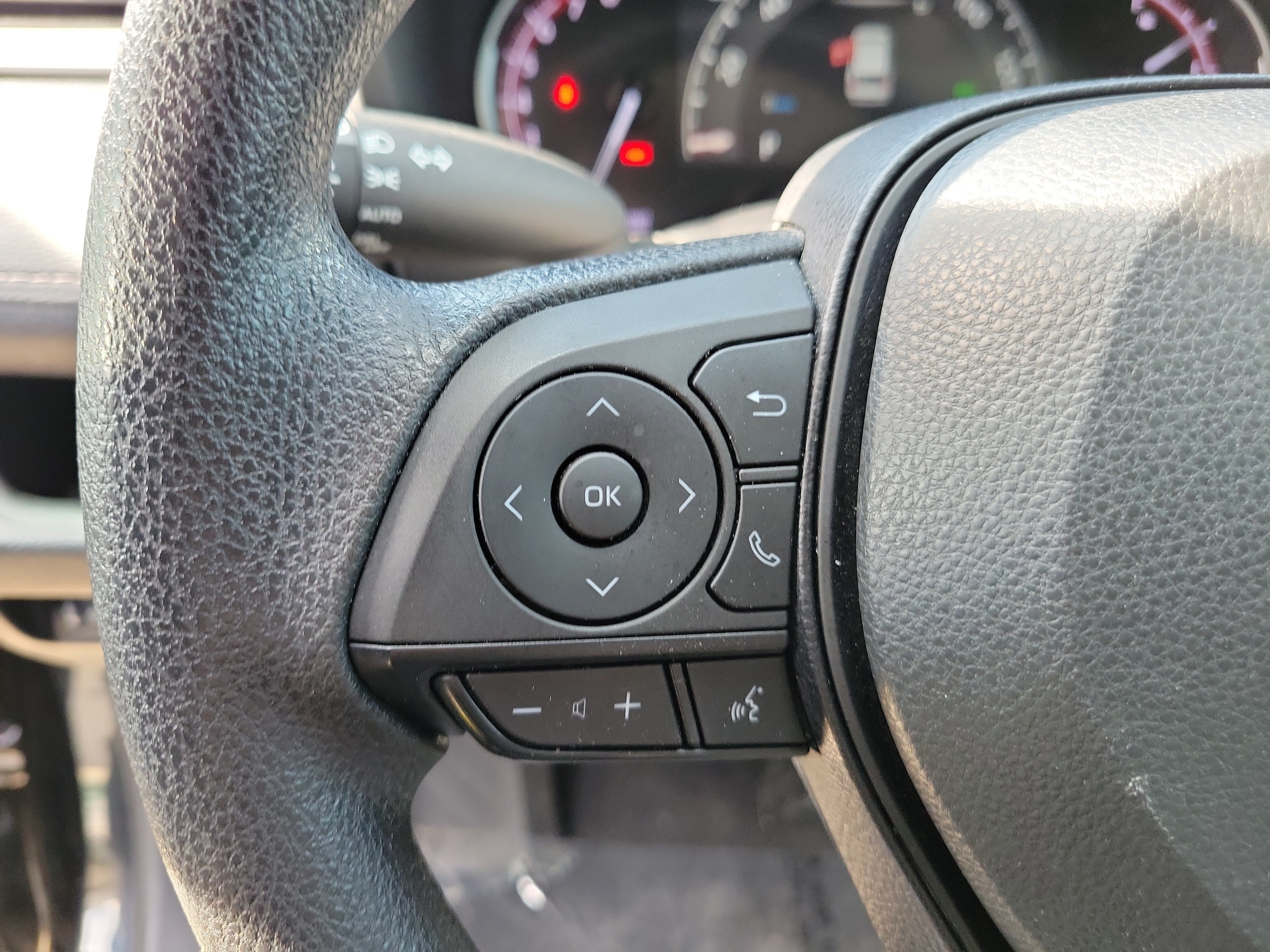 Certified 2023 Toyota RAV4 XLE w/ Convenience Package FWD image 29