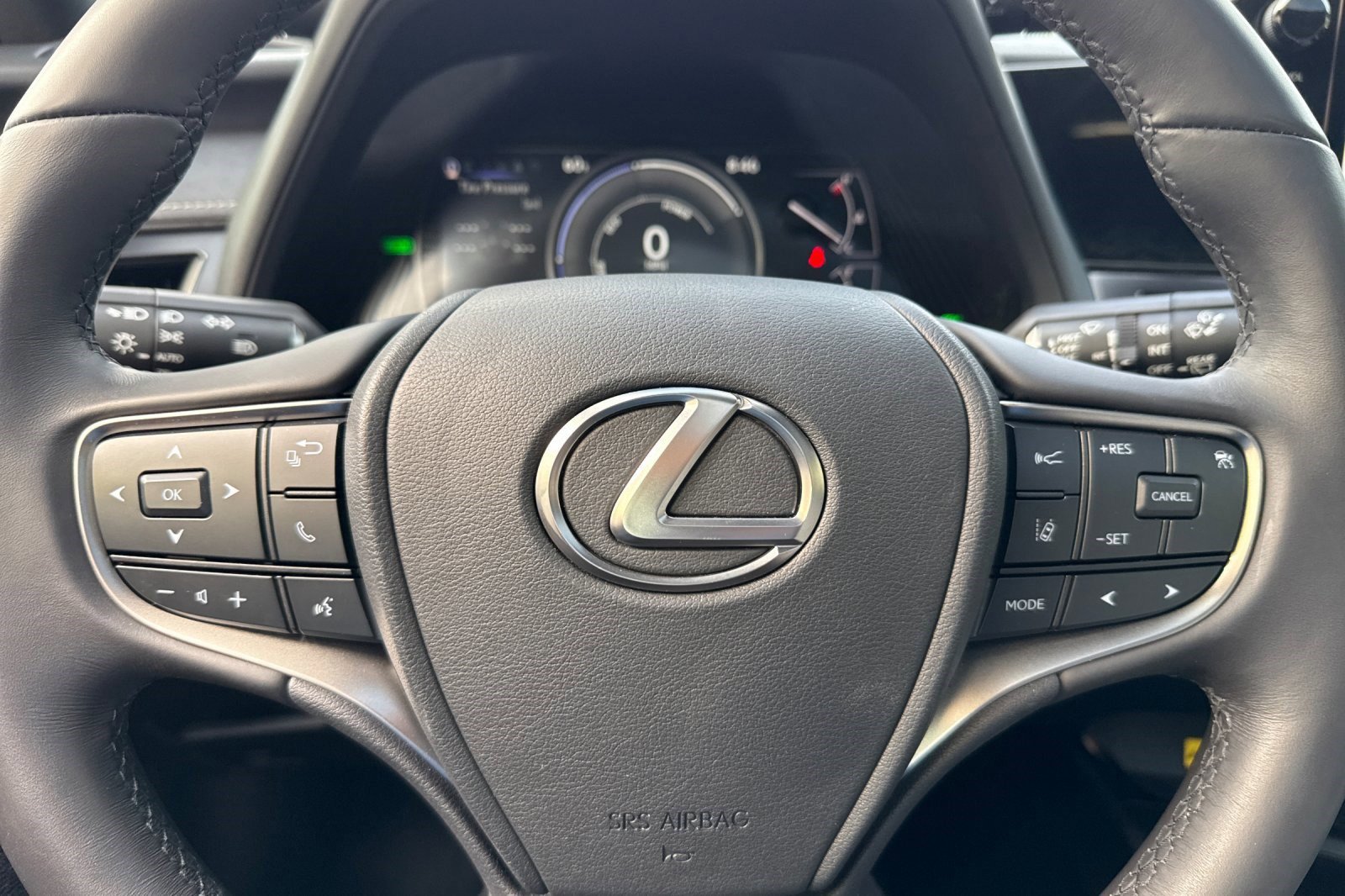 Used 2024 Lexus UX 250h FWD image 16
