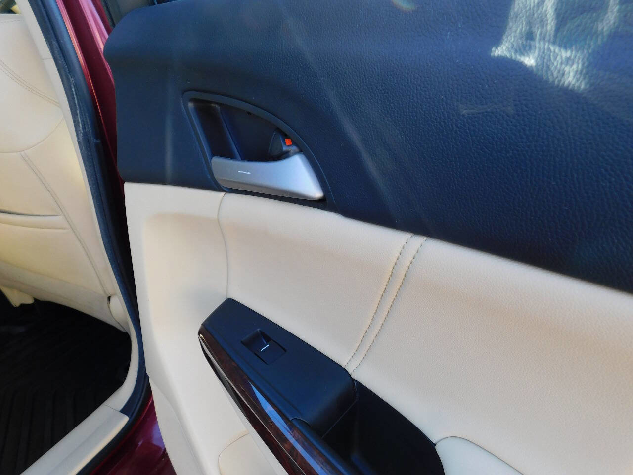 Used 2011 Honda Crosstour EX-L image 27