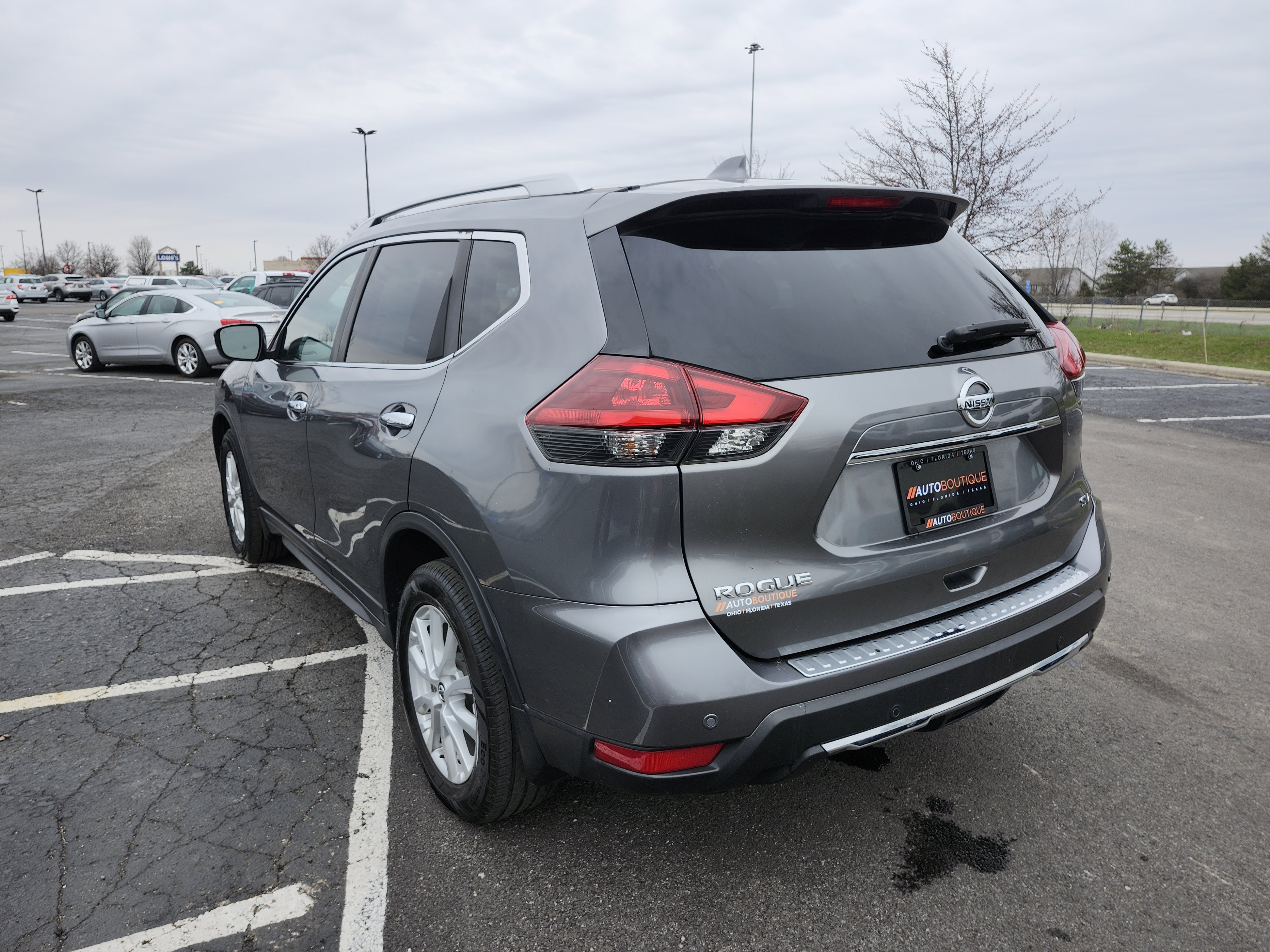 Used 2020 Nissan Rogue SV image 16