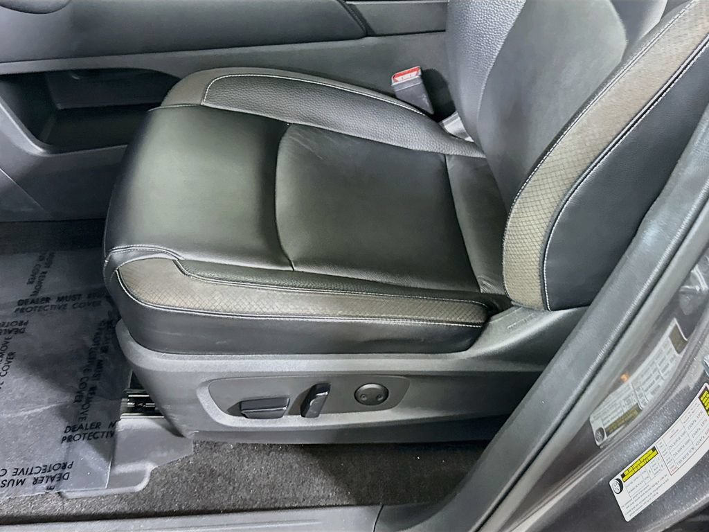 Used 2022 Nissan Pathfinder SL AWD/4WD image 24
