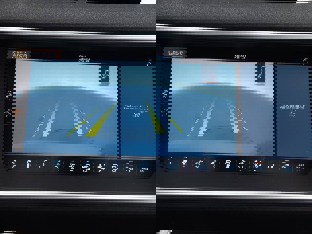 Used 2017 Land Rover Range Rover Evoque SE image 32