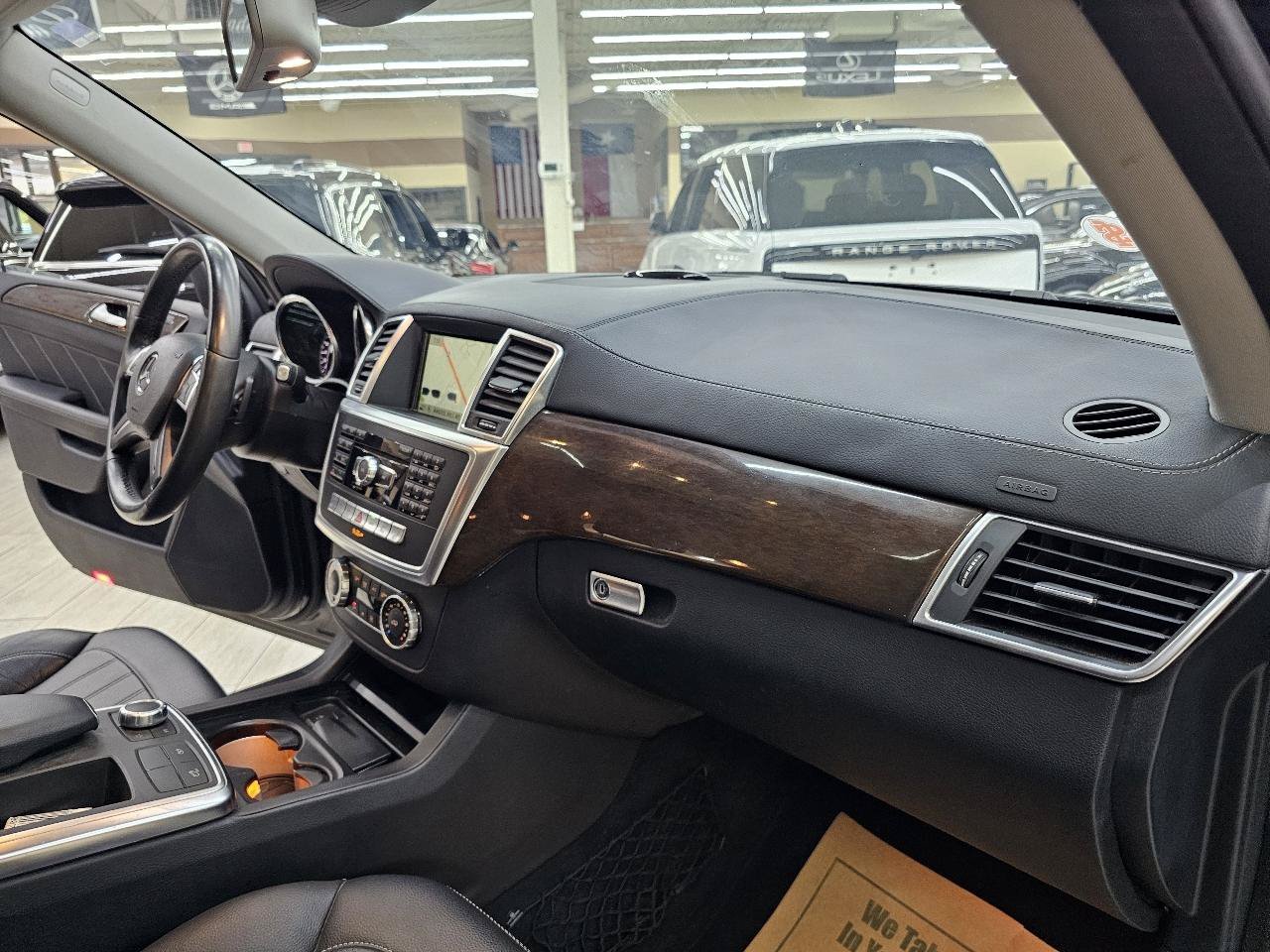 Used 2015 Mercedes-Benz GL 450 4MATIC image 23