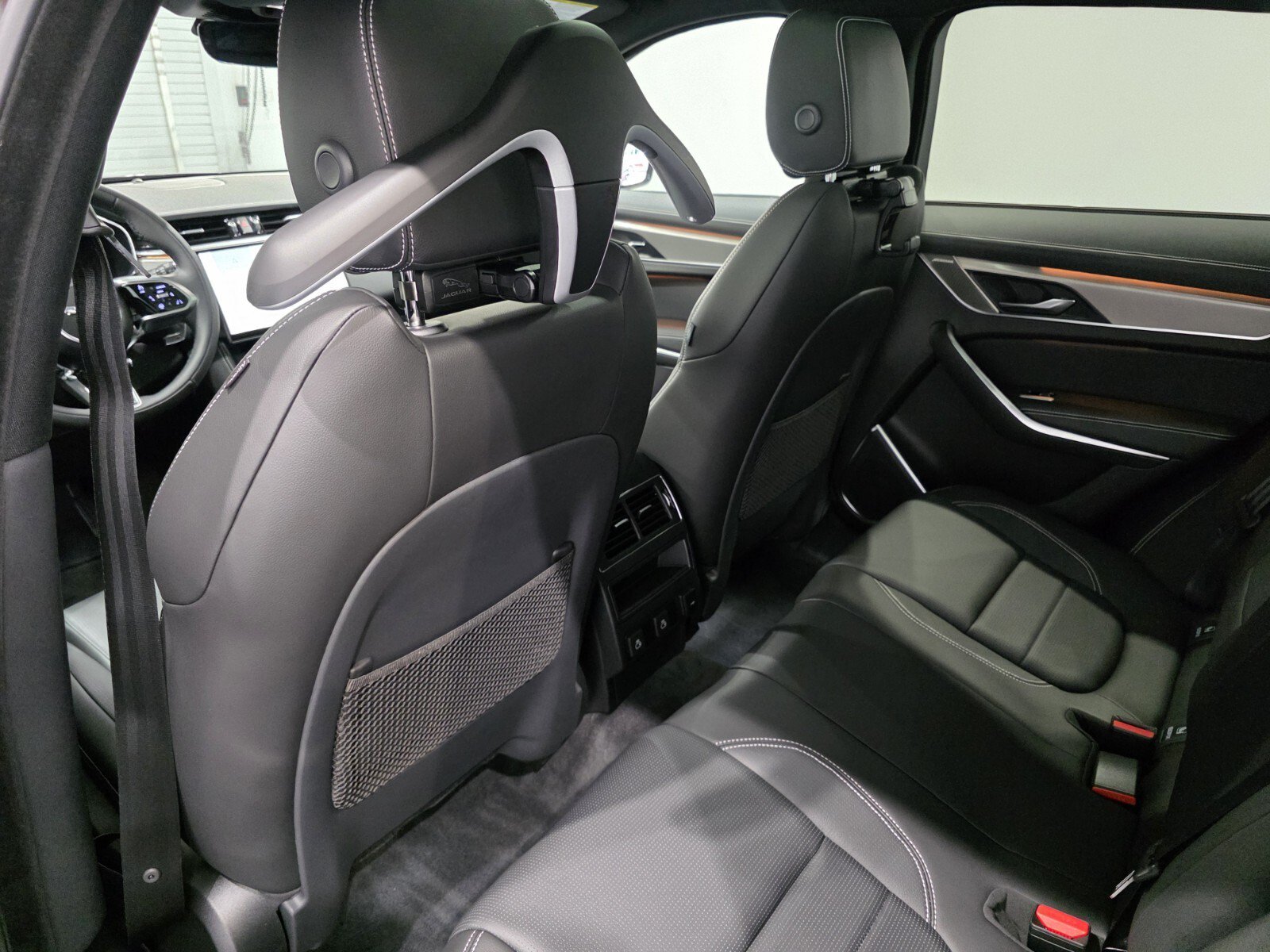 New 2026 Jaguar F-PACE R-Dynamic S AWD/4WD image 12