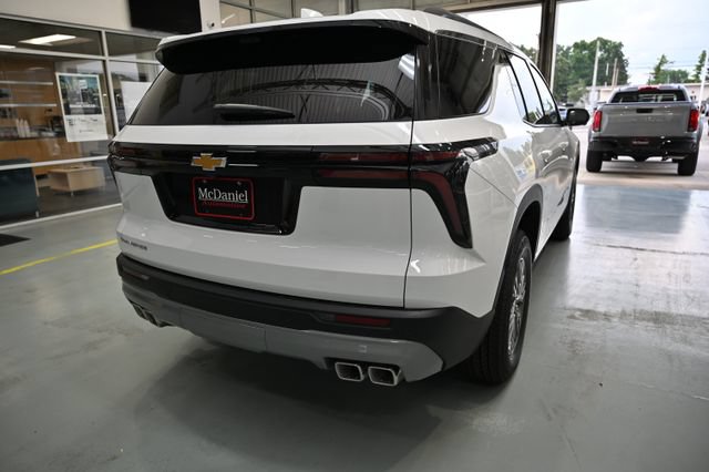 New 2026 Chevrolet Traverse LT w/ Driver Confidence Package FWD image 5