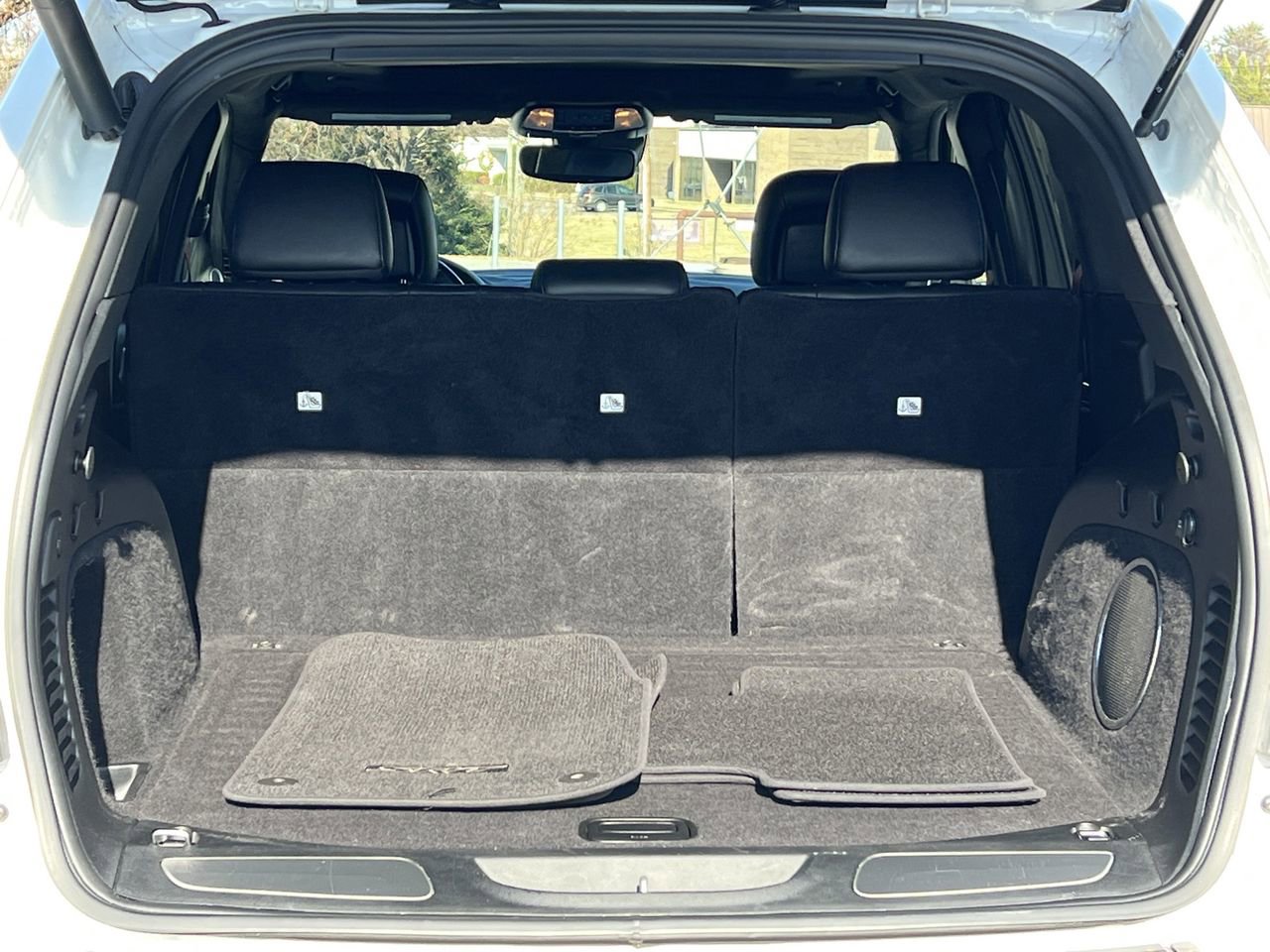 Used 2020 Jeep Grand Cherokee SRT image 30