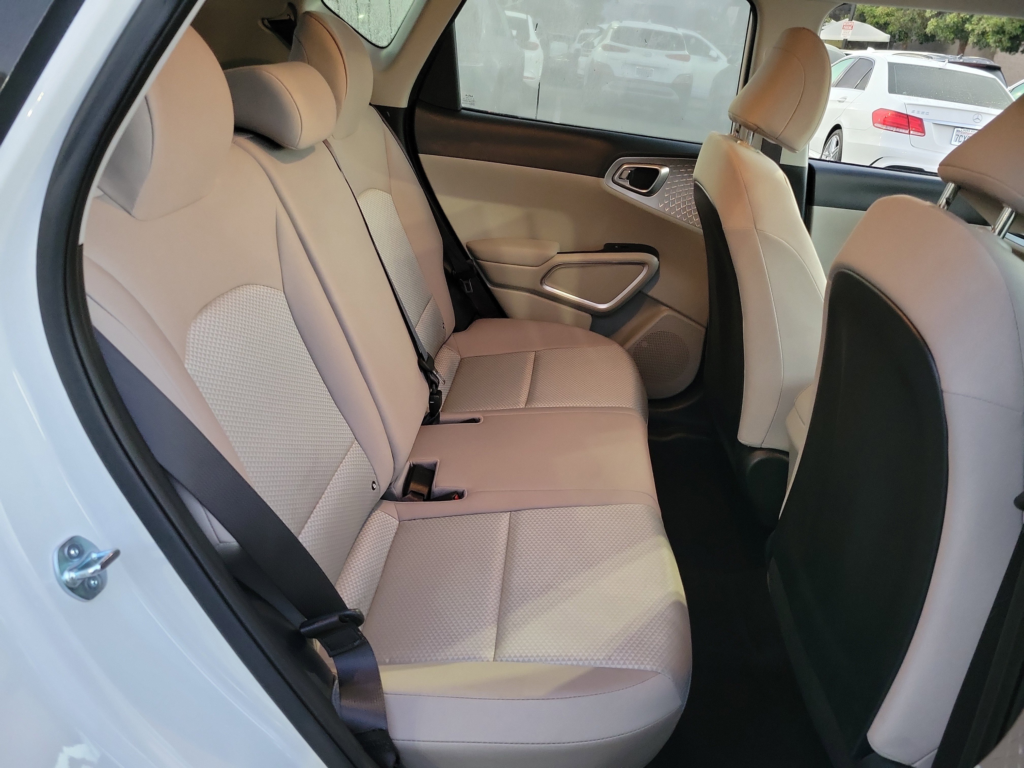 Used 2025 Kia Soul LX image 21