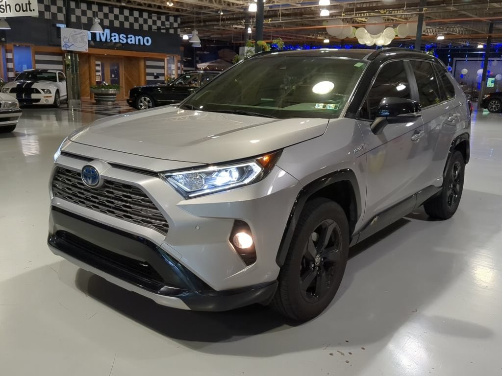 Used 2020 Toyota RAV4 XSE AWD/4WD image 1