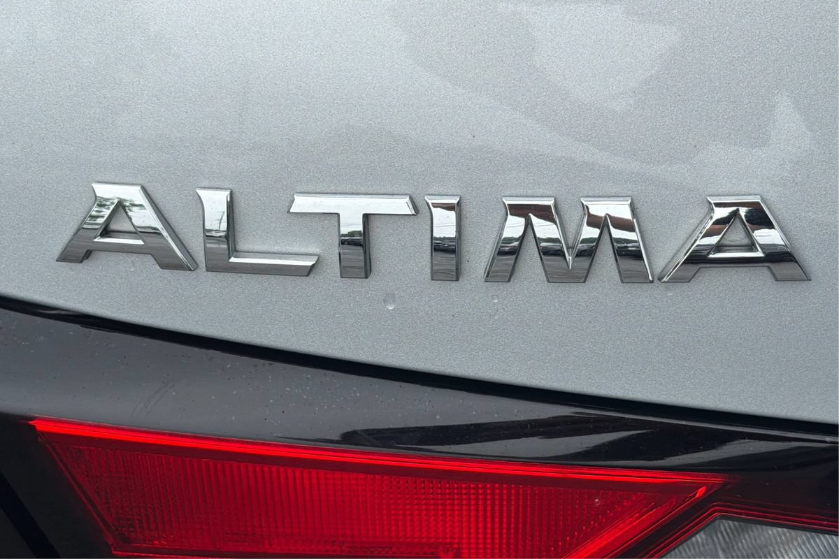 Used 2021 Nissan Altima 2.5 SV FWD image 24