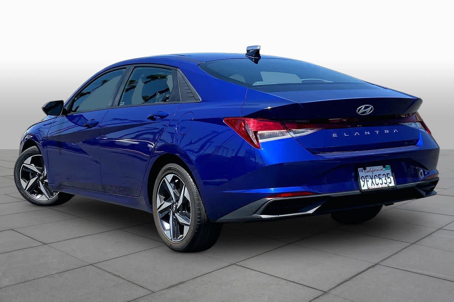 Used 2023 Hyundai Elantra SEL w/ Convenience Package FWD image 10