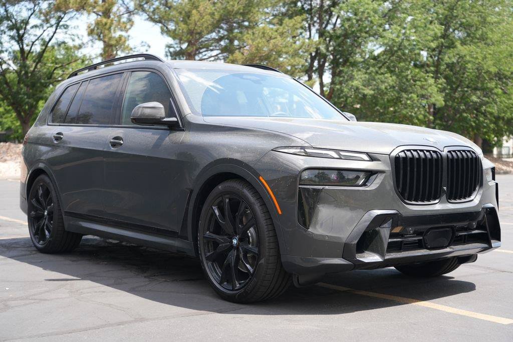 Used 2027 BMW X7 xDrive40i w/ M Sport Package AWD/4WD image 7