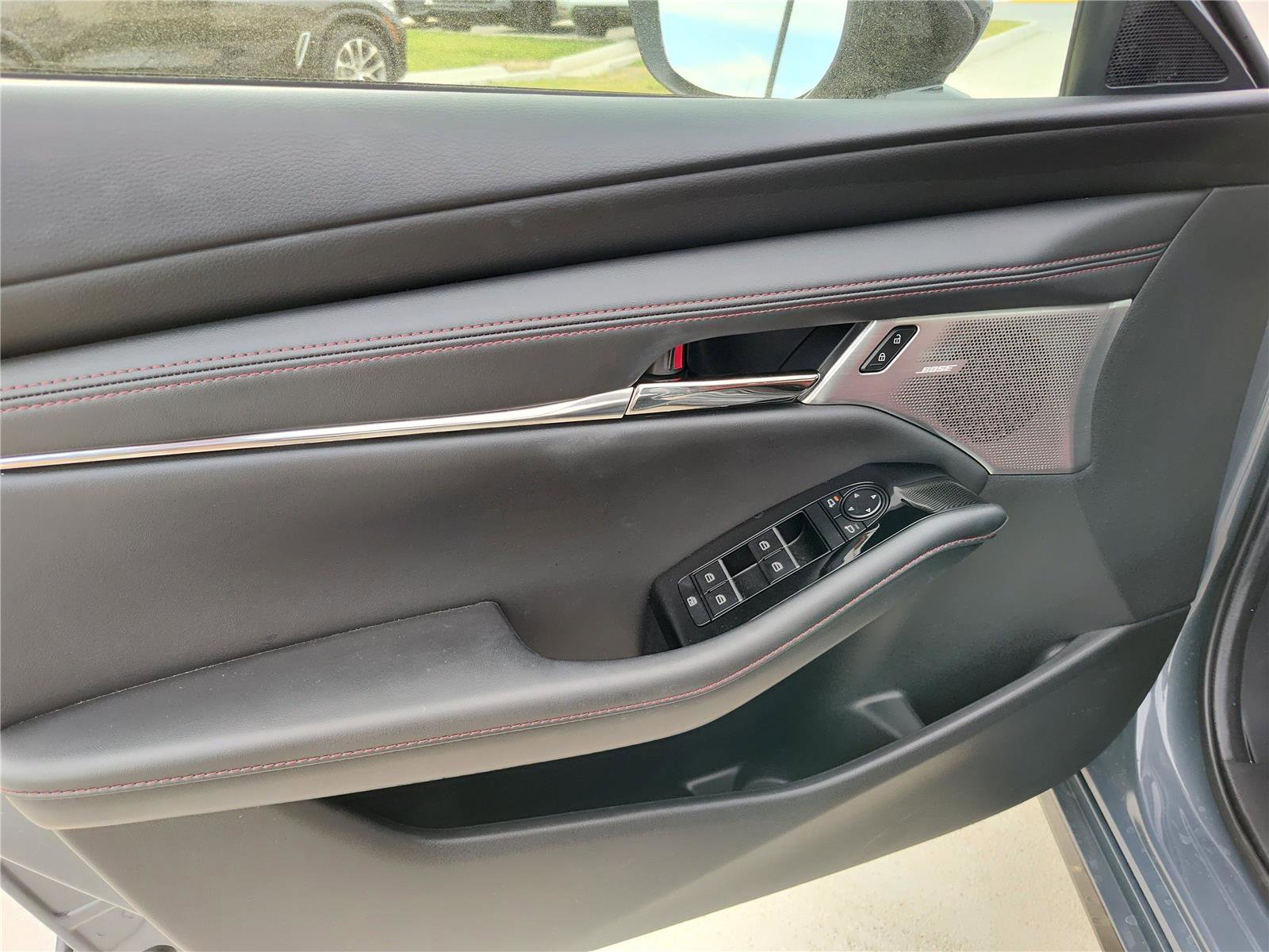 Used 2022 MAZDA MAZDA3 s image 13