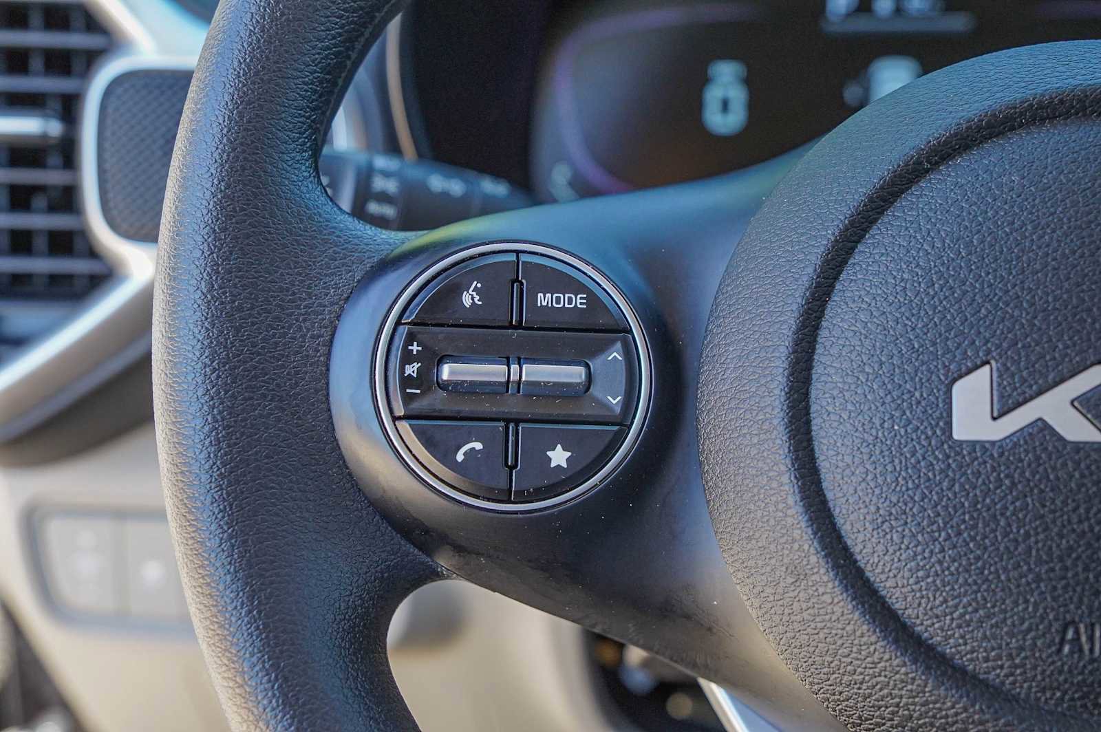 Certified 2023 Kia Soul LX w/ LX Technology Package image 13