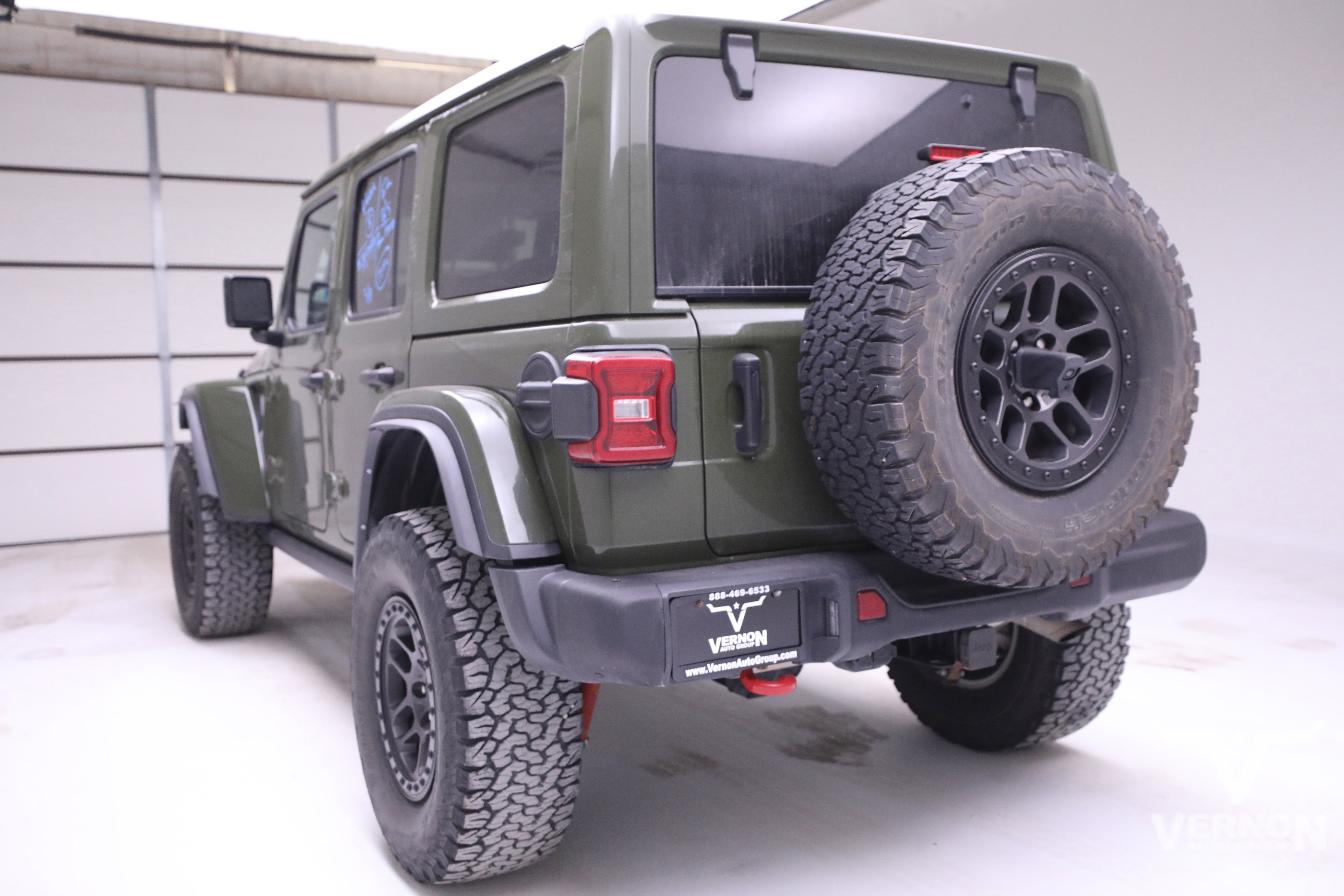Used 2022 Jeep Wrangler Unlimited Rubicon w/ Xtreme Recon 35" Tire Package image 2