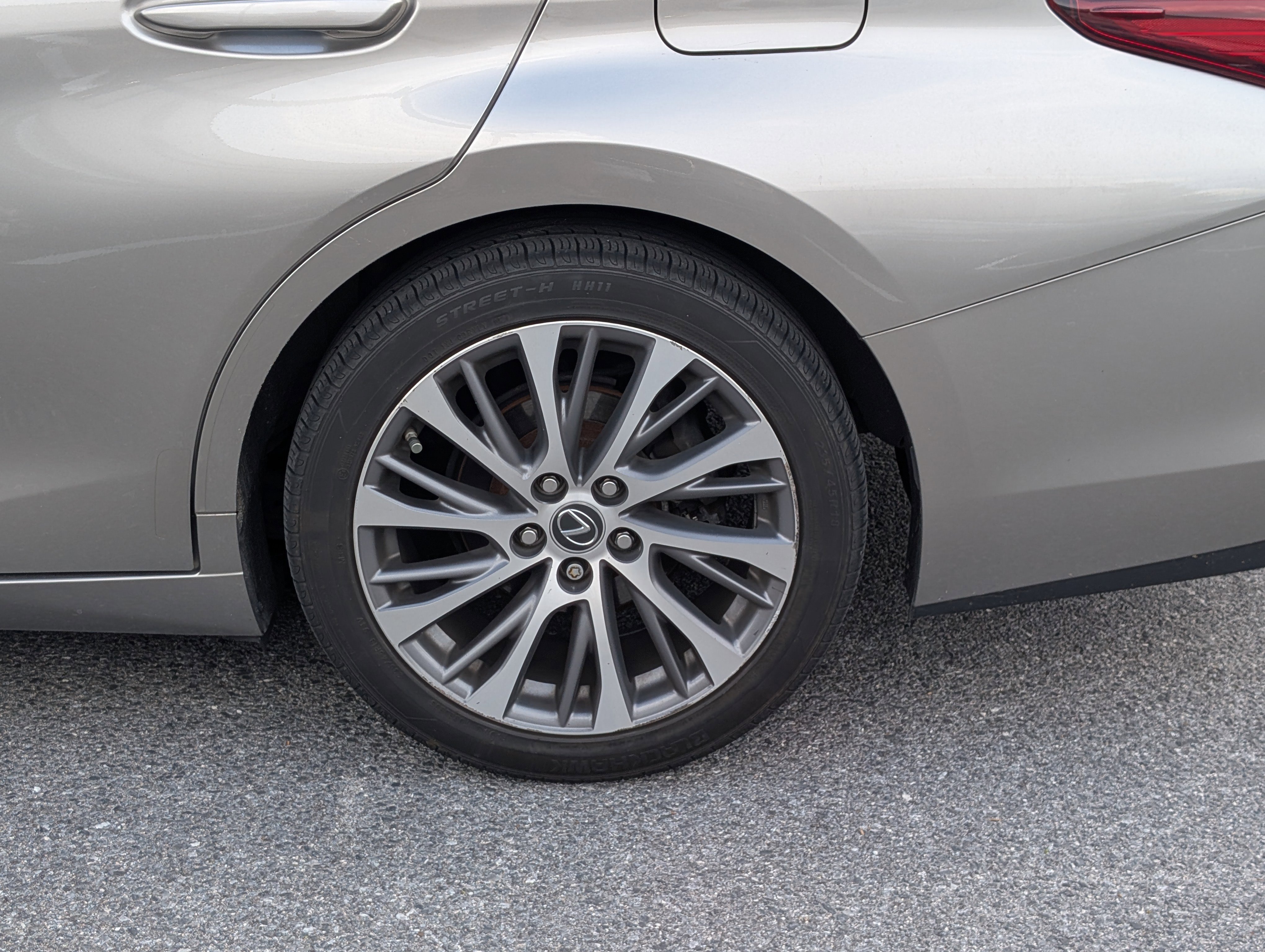 Used 2019 Lexus ES 350 w/ Premium Package FWD image 10