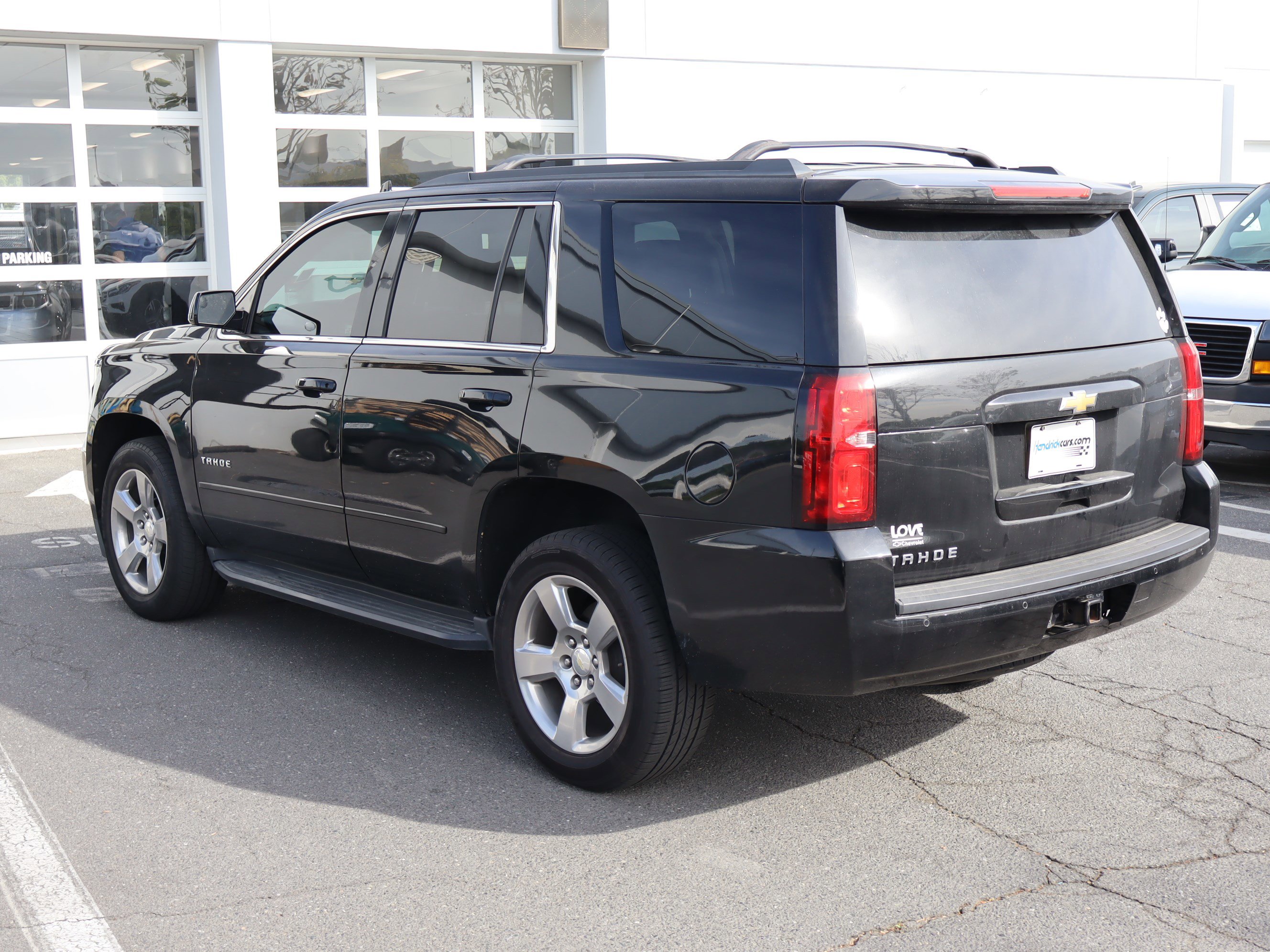 Used 2018 Chevrolet Tahoe LS w/ All-Season Package image 8