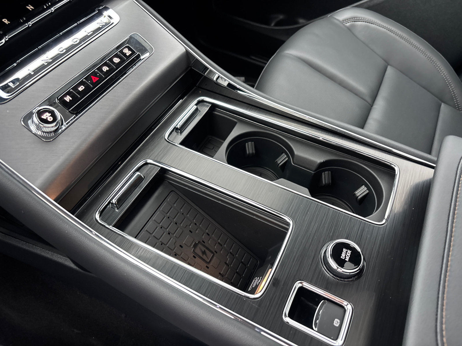 New 2026 Lincoln Aviator AWD image 23