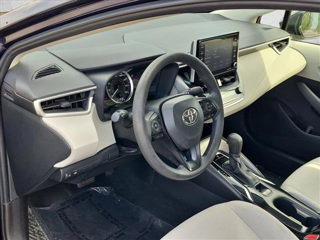 Used 2021 Toyota Corolla LE w/ Carpet Mat Package (TMS) FWD image 10