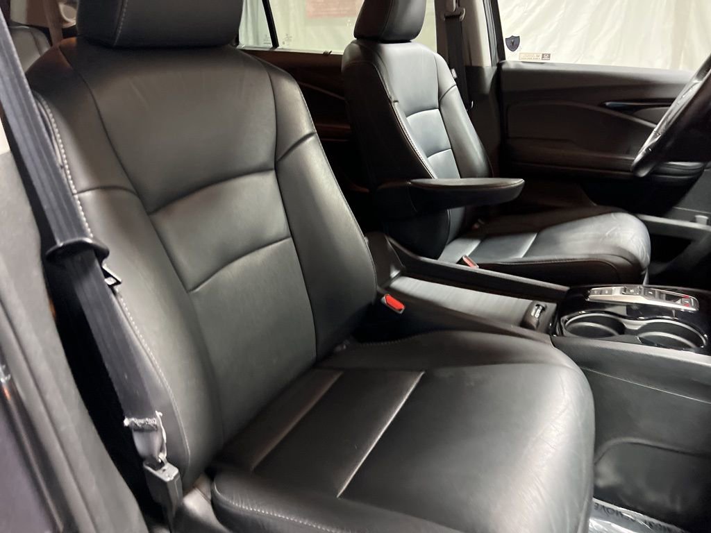 Used 2022 Honda Pilot Touring image 9