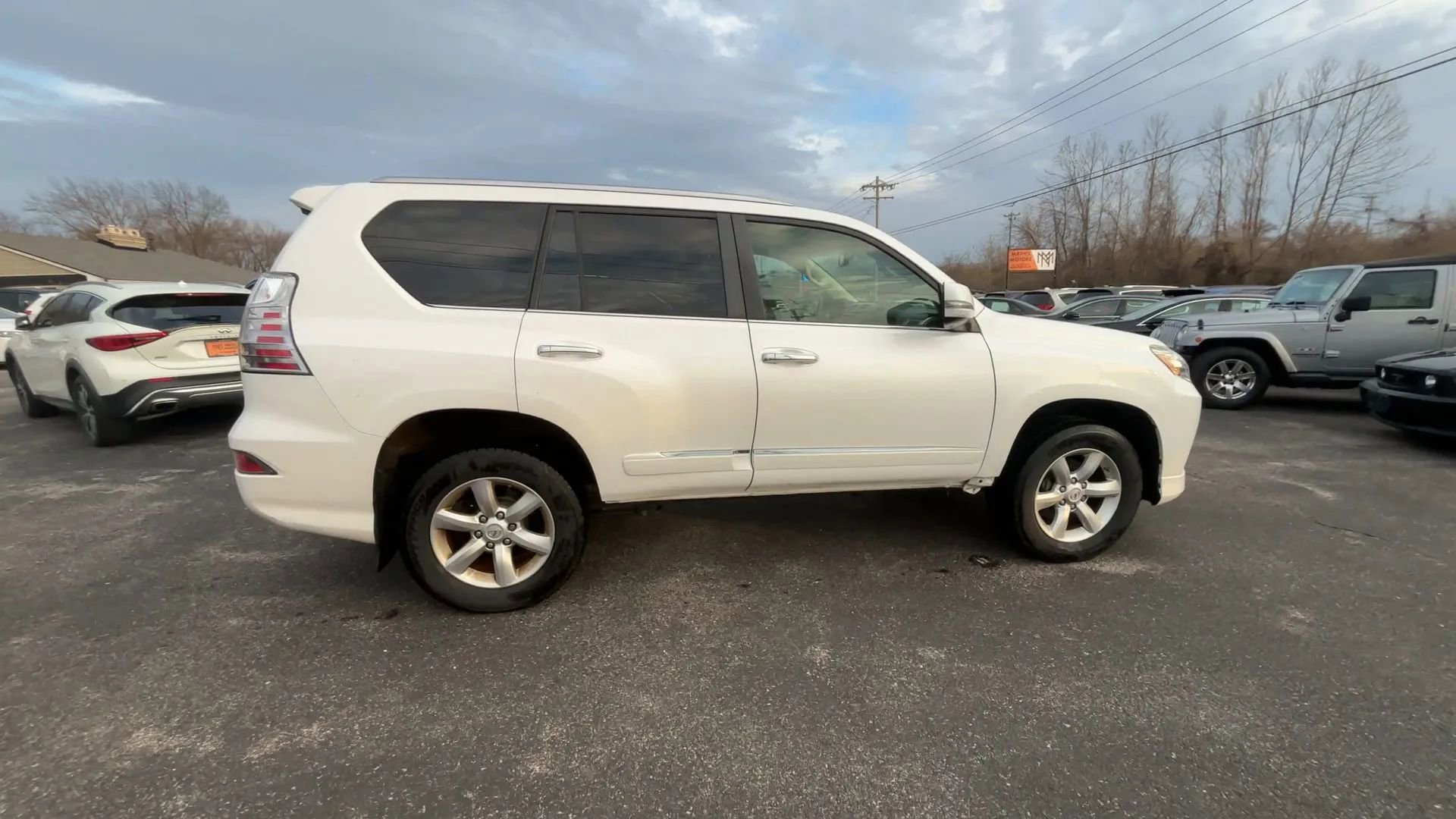 Used 2017 Lexus GX 460 w/ Navigation Package AWD/4WD image 9