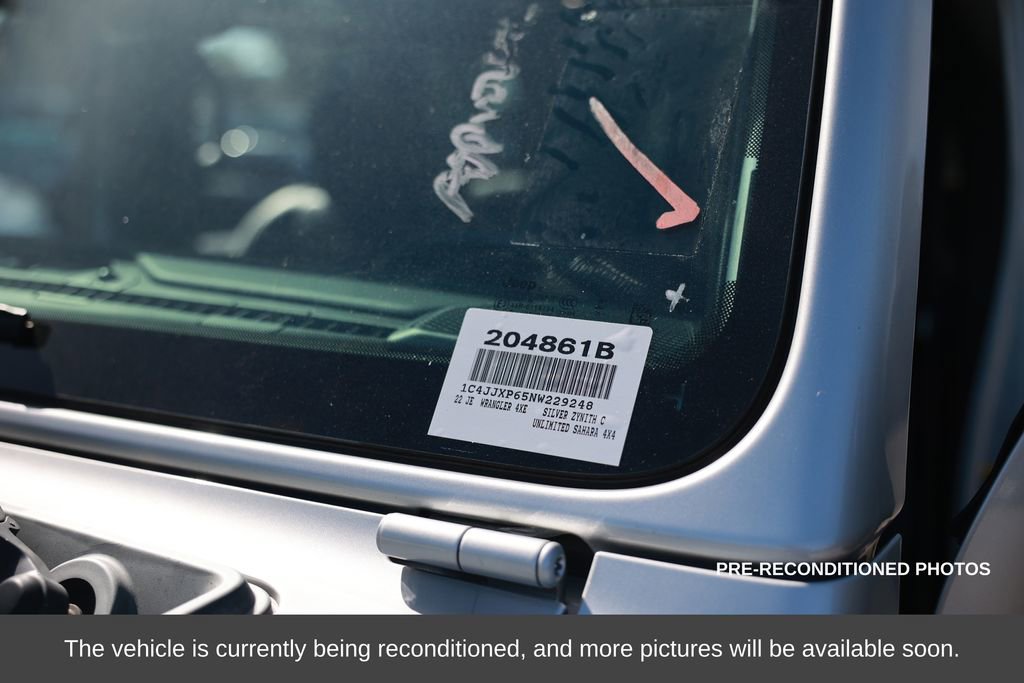 Used 2022 Jeep Wrangler Unlimited Sahara w/ Cold Weather Group image 18