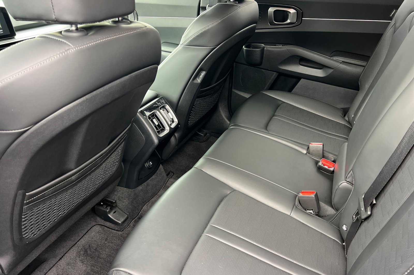 Certified 2025 Kia Sorento S image 15