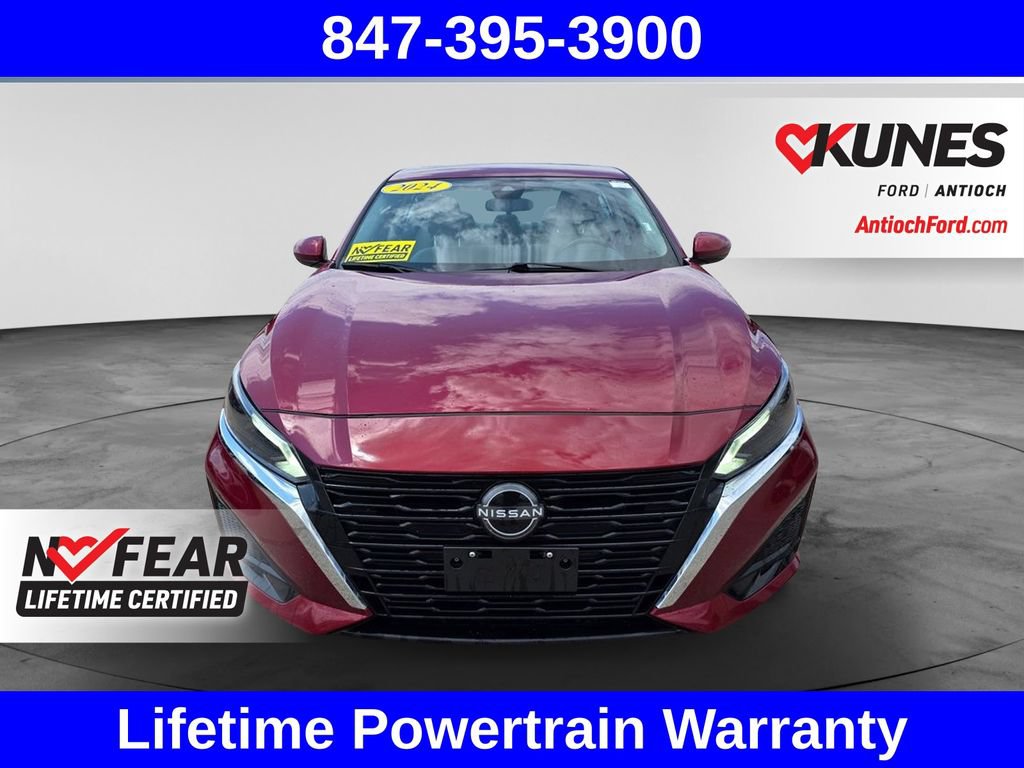 Used 2024 Nissan Altima 2.5 SV w/ SV Premium Package FWD image 2