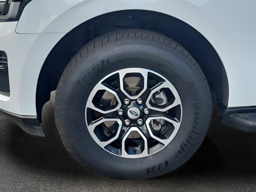 Used 2024 Ford Expedition Max XLT RWD image 26