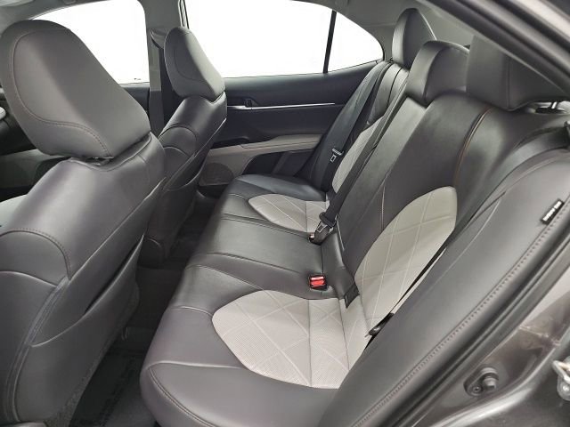 Used 2019 Toyota Camry XLE image 28