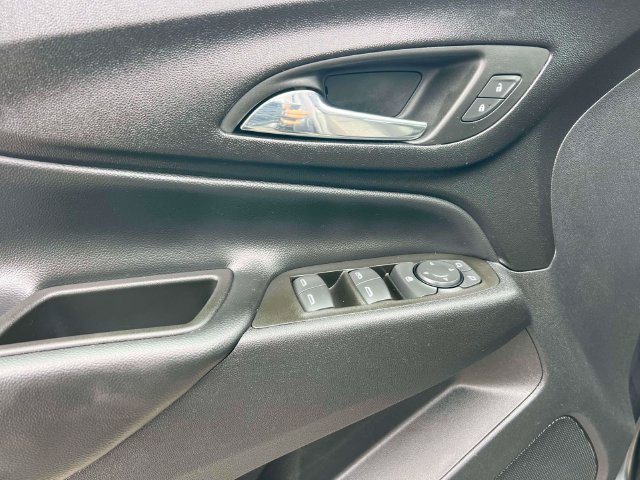Used 2023 Chevrolet Equinox LT AWD/4WD image 17