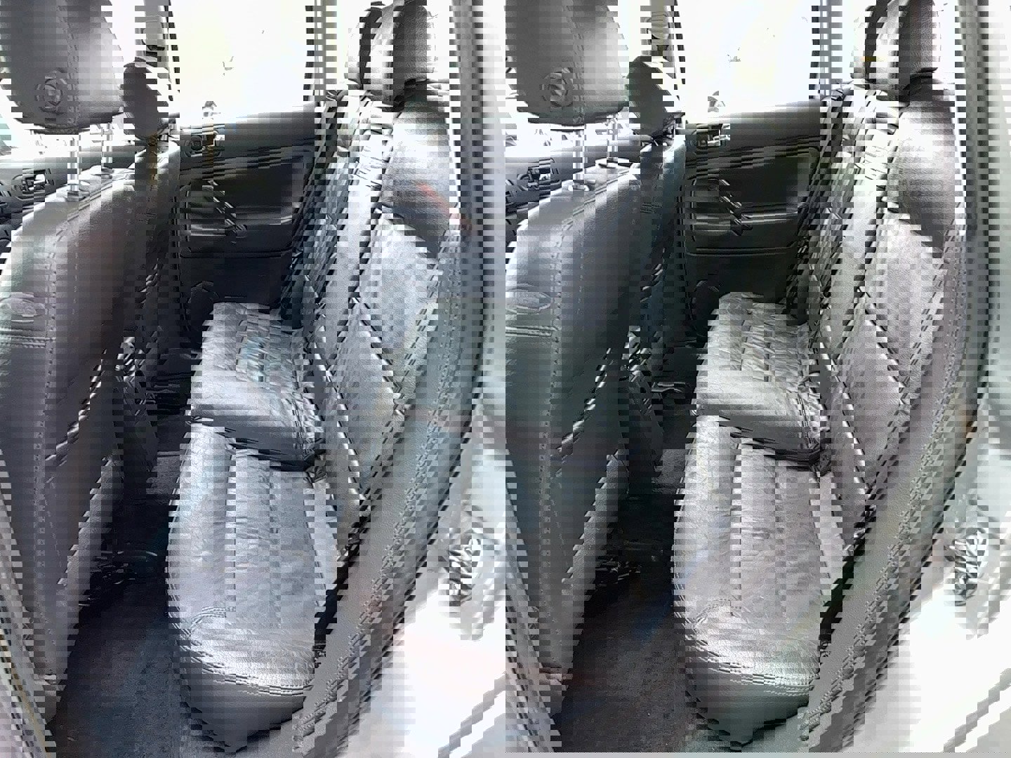 Used 2005 Volkswagen Passat GLX image 15