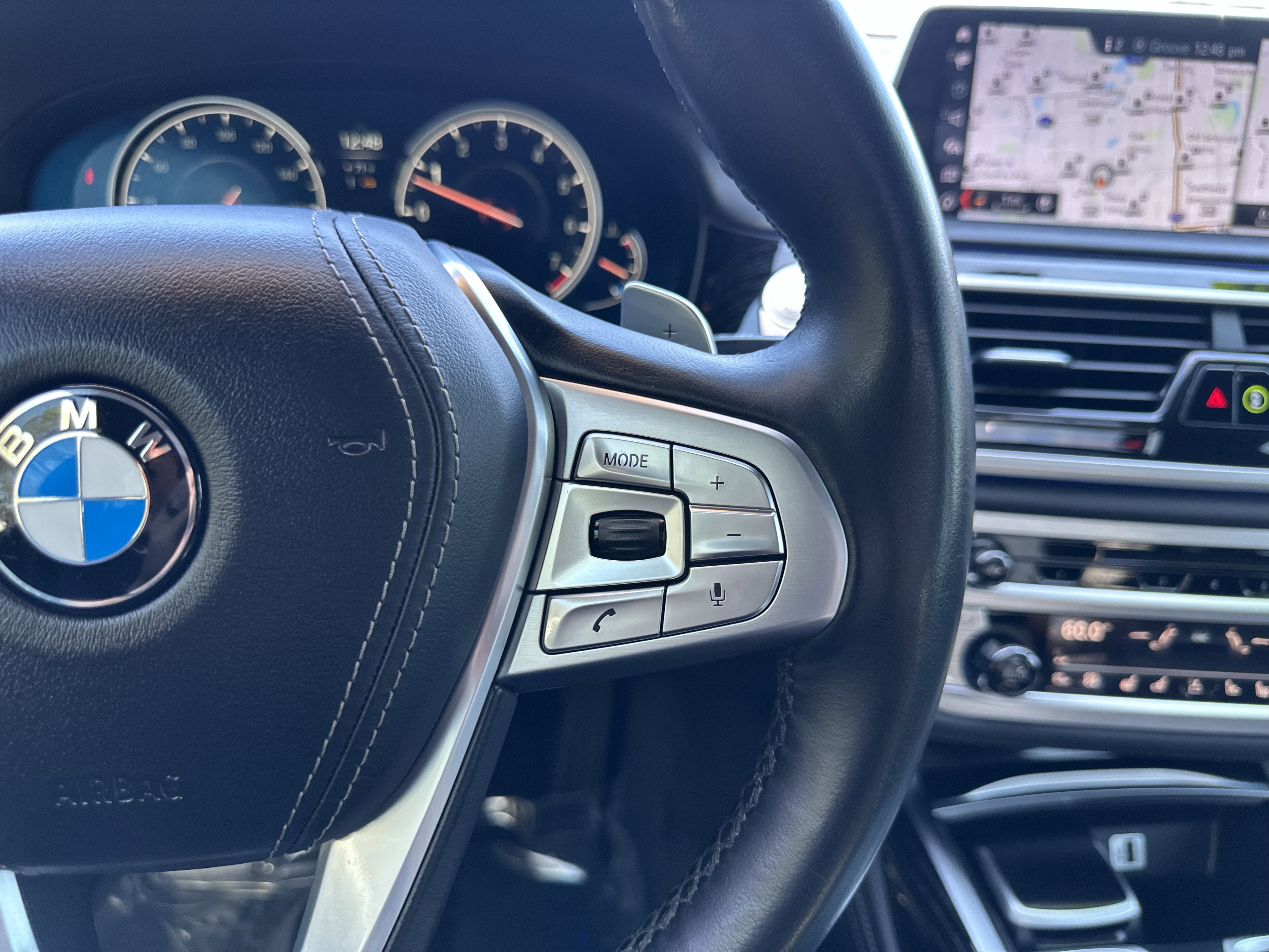 Used 2018 BMW 750i image 37