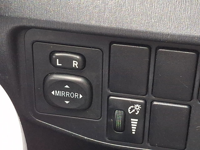 Used 2014 Toyota Prius Two image 25