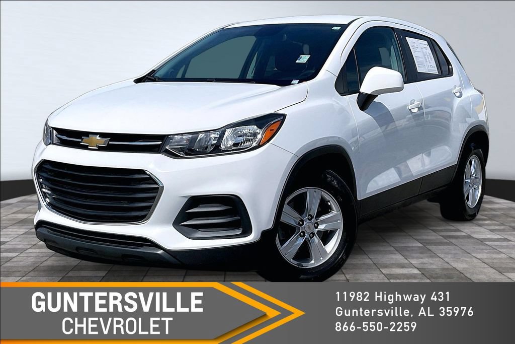 Used 2022 Chevrolet Trax LS w/ Tint and Cruise Package FWD image 1