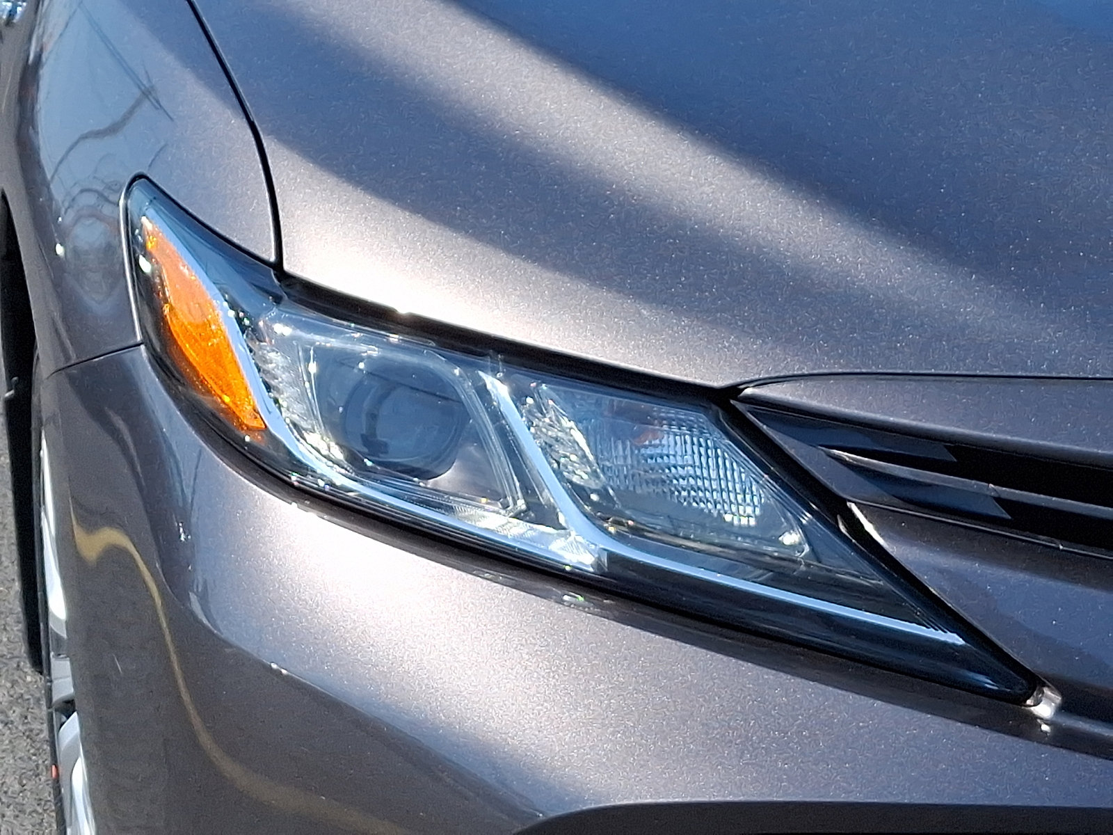 Used 2018 Toyota Camry LE image 8