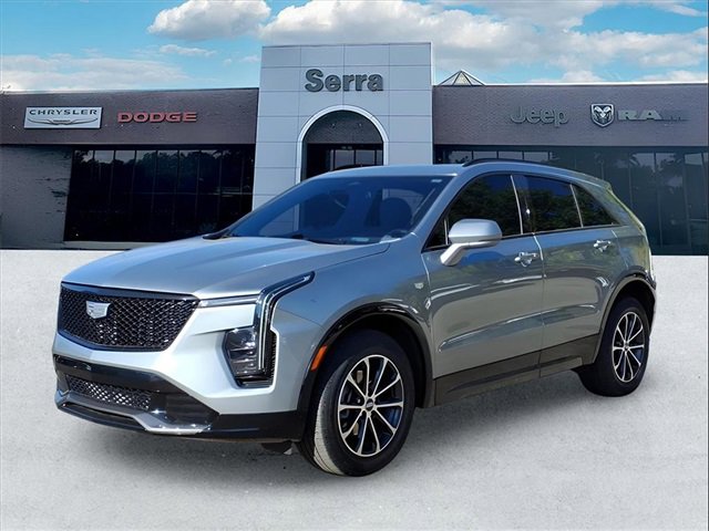 Used 2024 Cadillac XT4 Sport w/ Cold Weather Package image 3