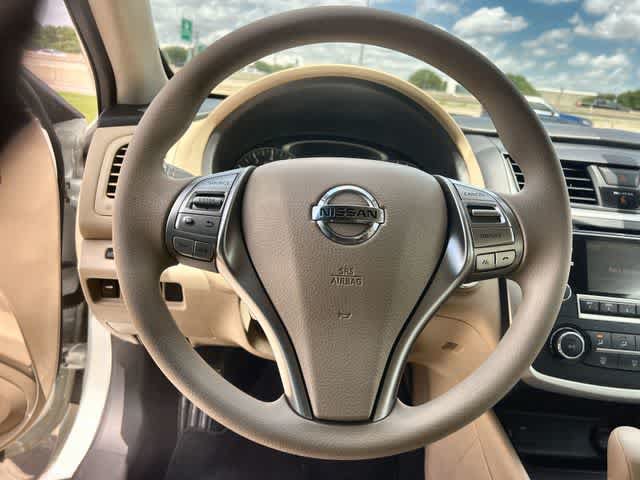 Used 2016 Nissan Altima 2.5 S w/ Power Driver Seat Package FWD image 17