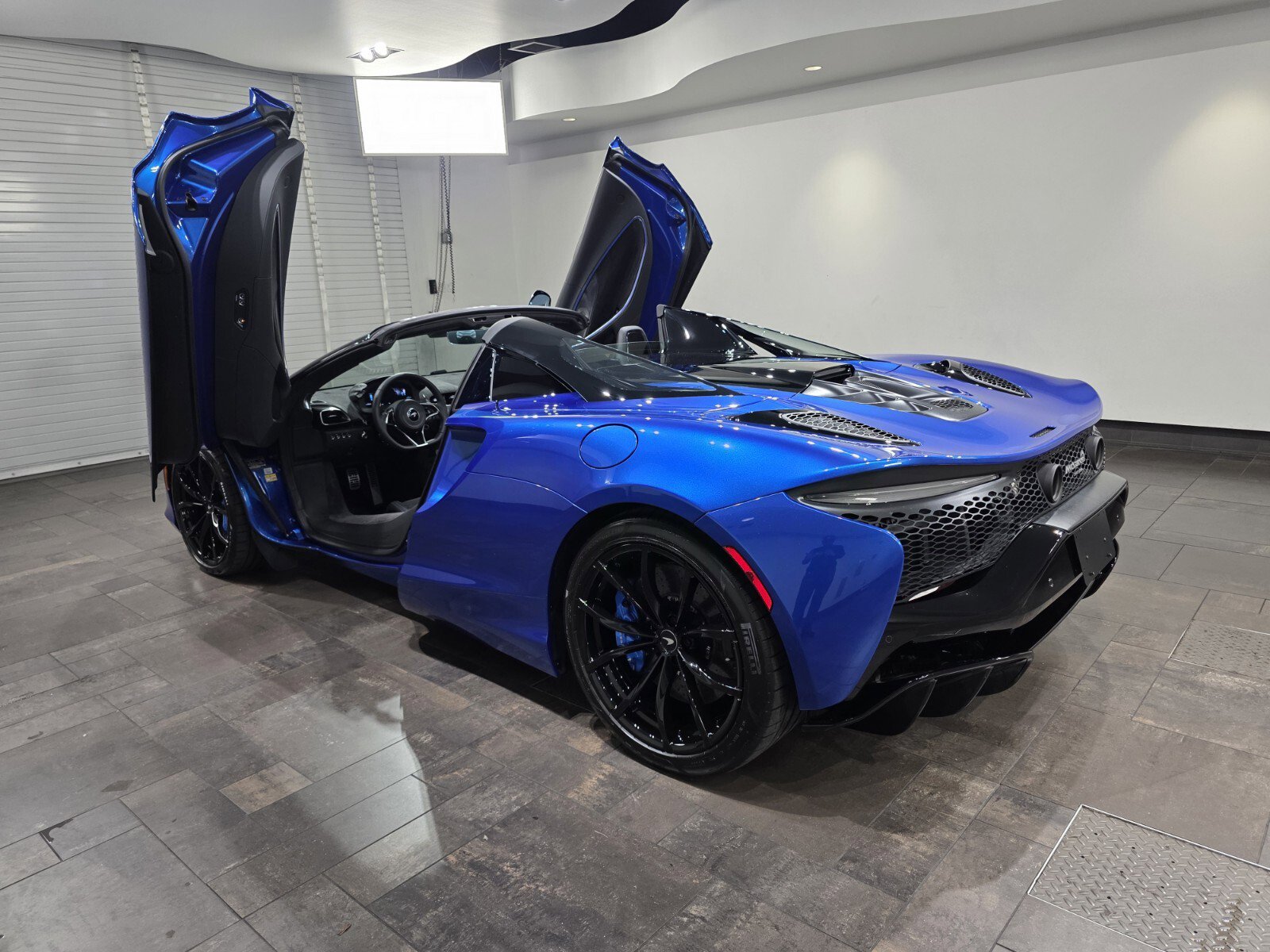 New 2026 McLaren Artura Spider RWD image 22