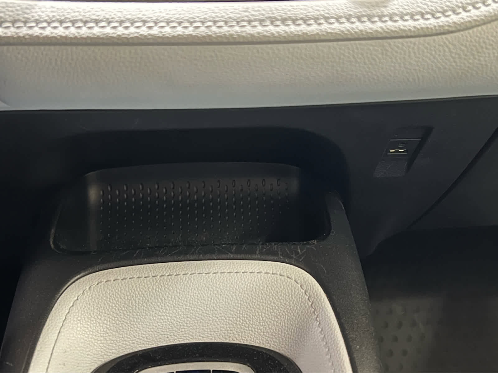 Used 2020 Toyota Corolla SE w/ SE Premium Package image 17