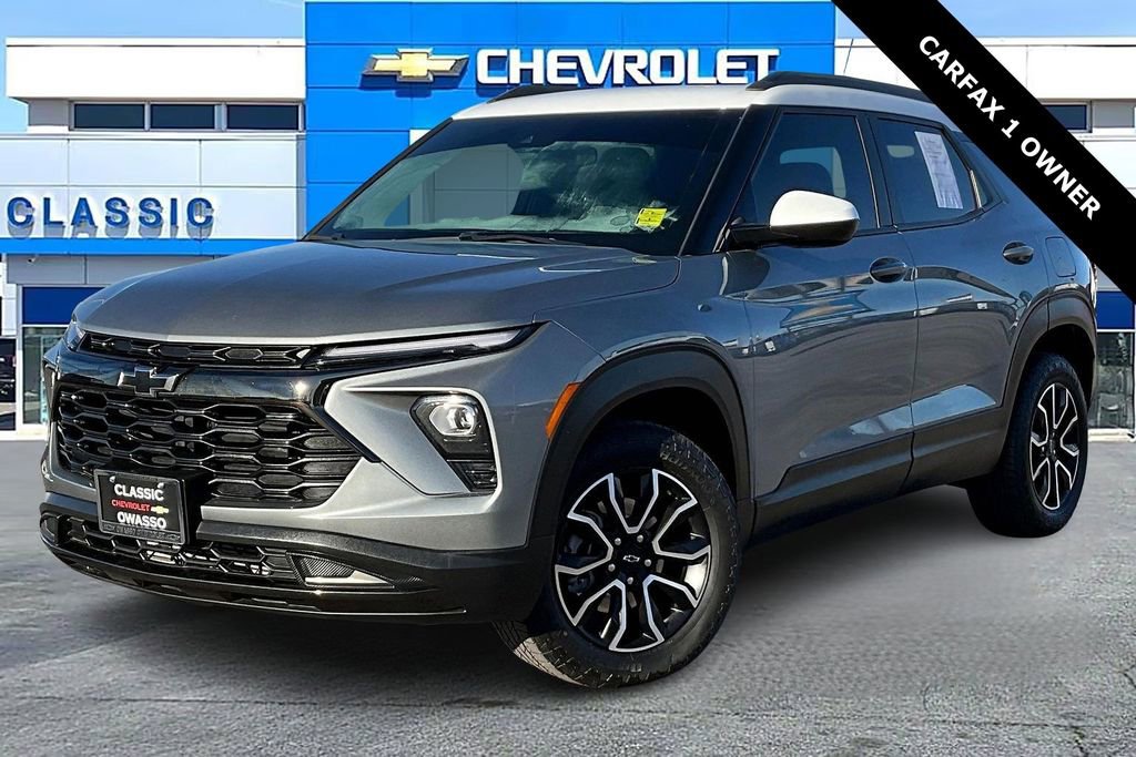 Used 2024 Chevrolet TrailBlazer ACTIV w/ Driver Confidence Package image 3