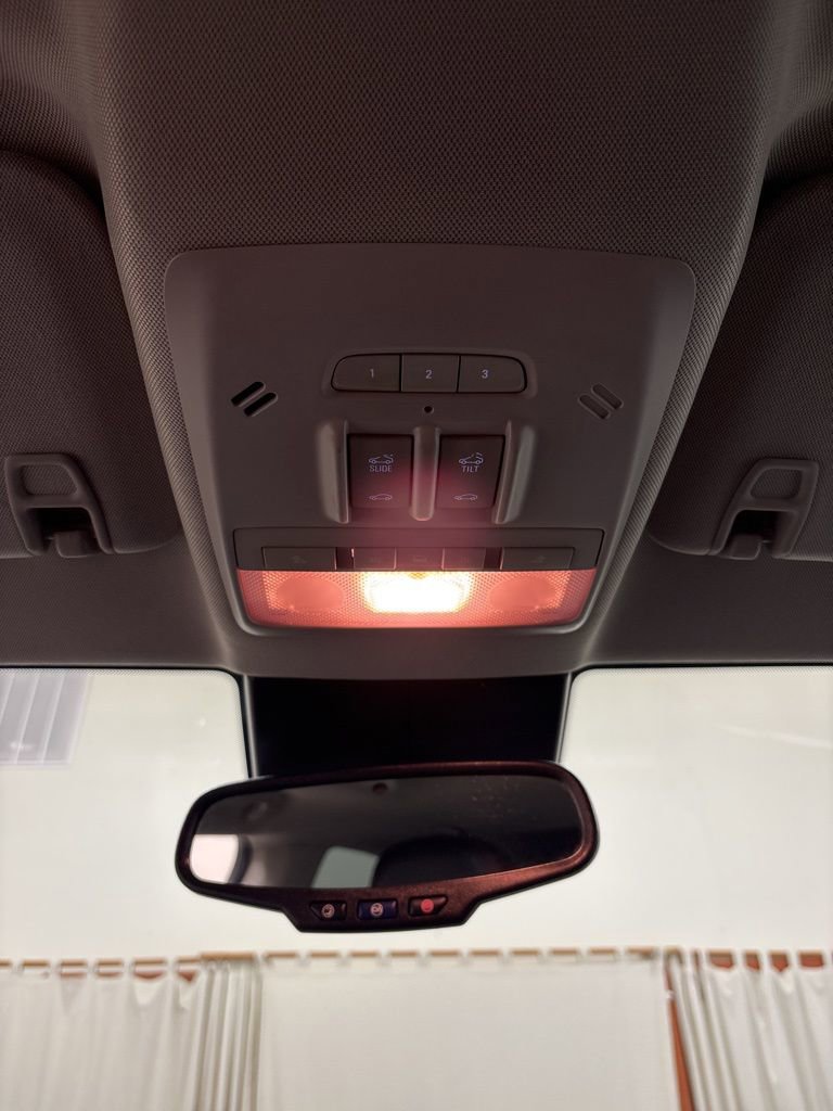 Used 2019 Buick Encore Essence image 14