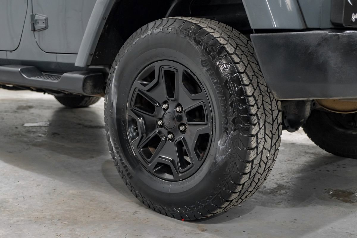 Used 2014 Jeep Wrangler Unlimited Rubicon w/ Connectivity Group image 63