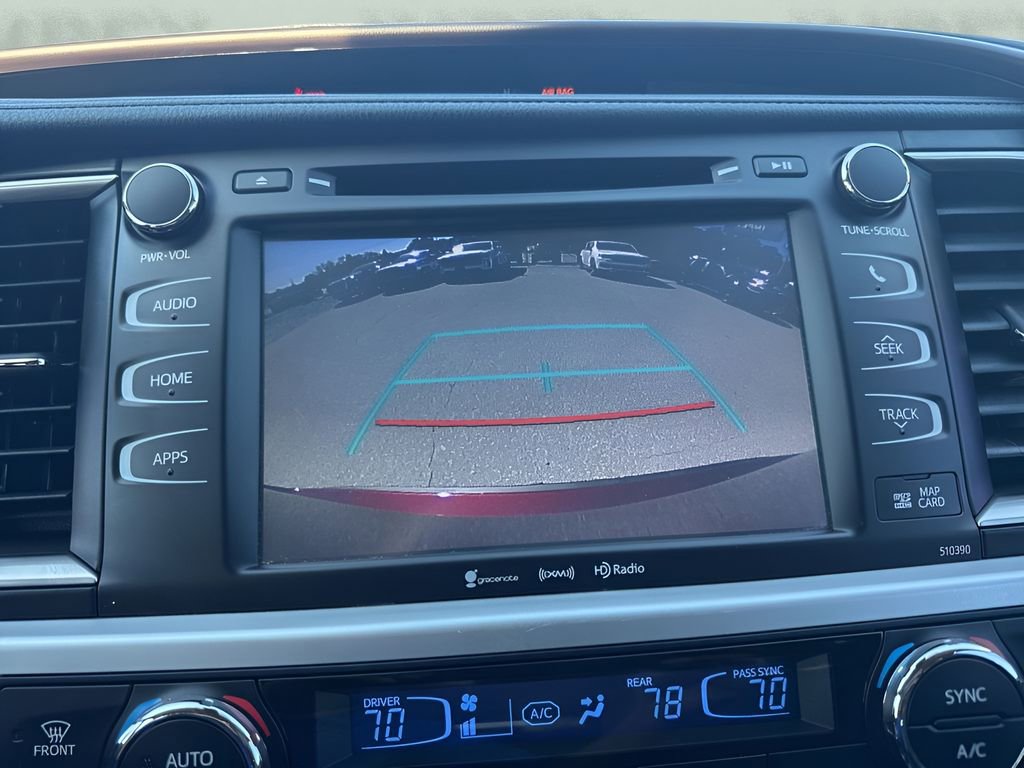 Used 2019 Toyota Highlander XLE FWD image 22