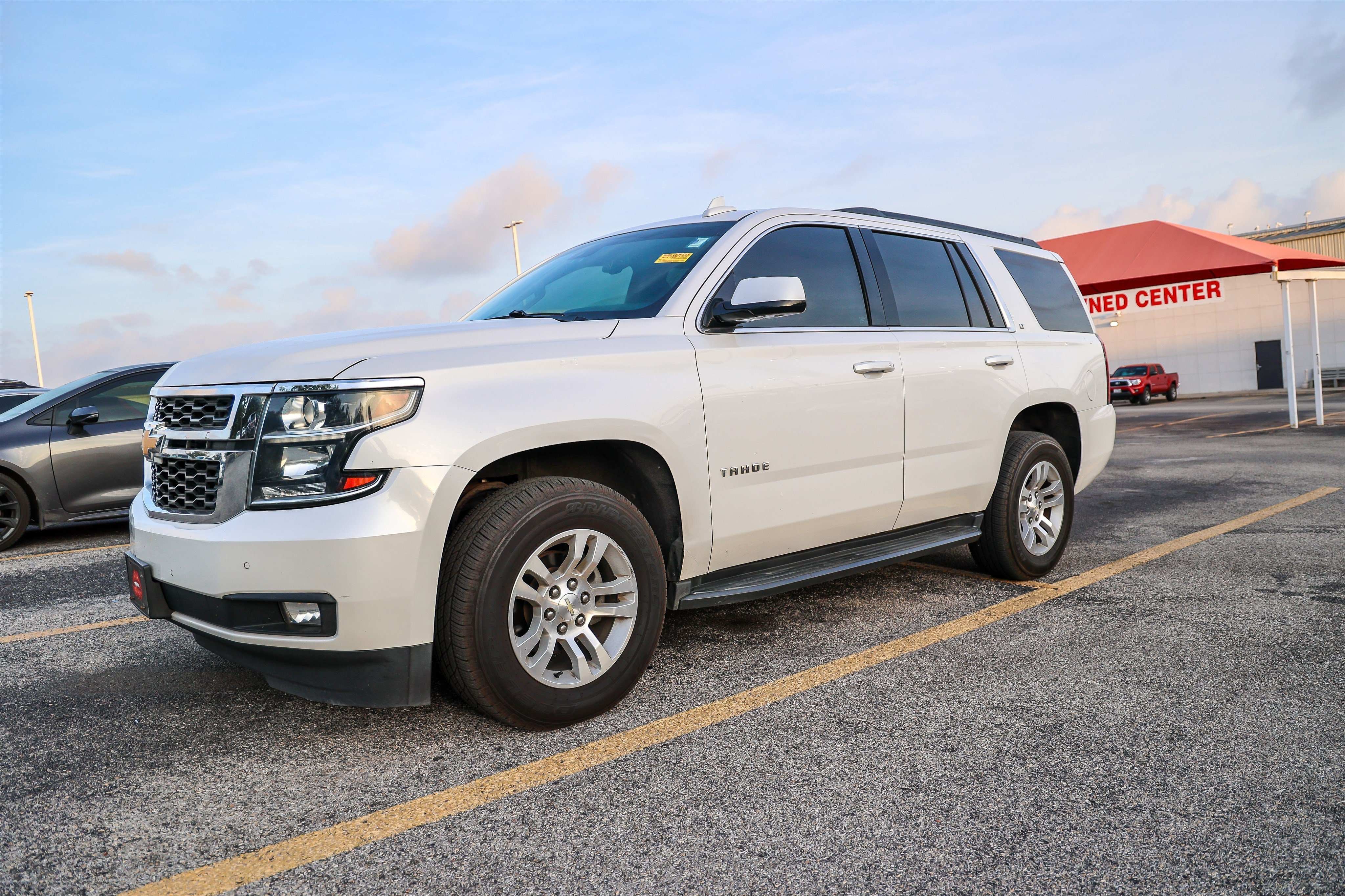 Used 2018 Chevrolet Tahoe LT AWD/4WD image 3