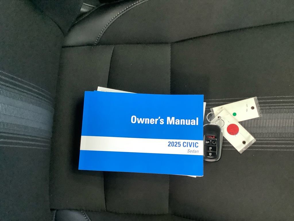 Used 2025 Honda Civic Sport image 26