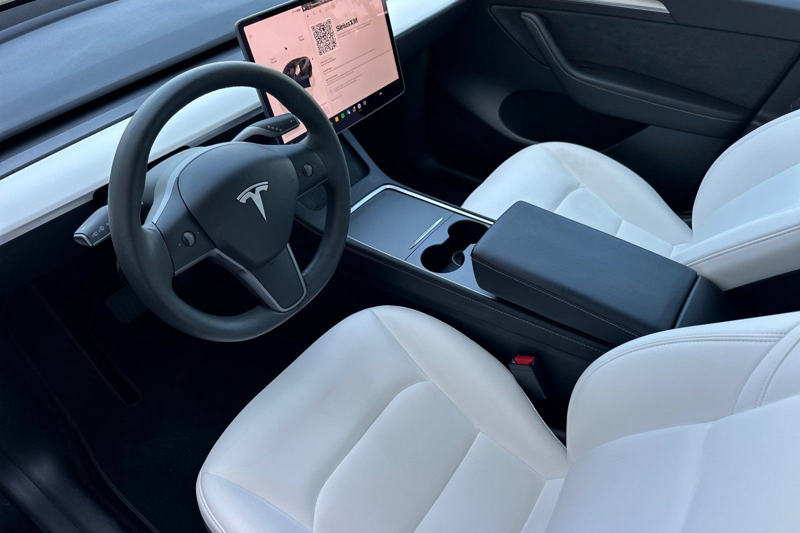 Used 2025 Tesla Model Y Long Range RWD image 10